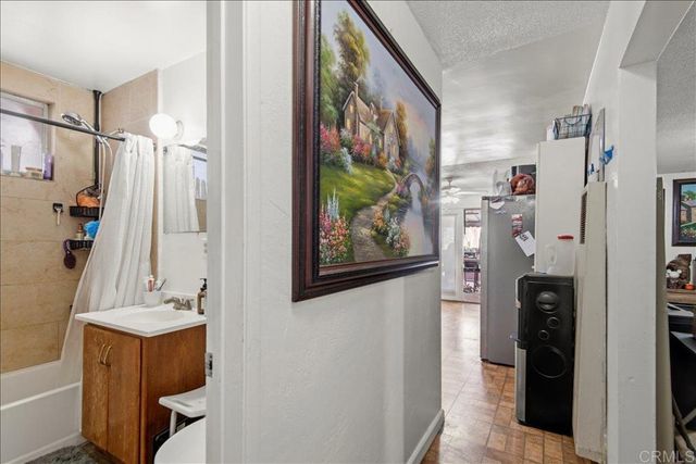 12828 Mapleview St, Lakeside, CA 92040