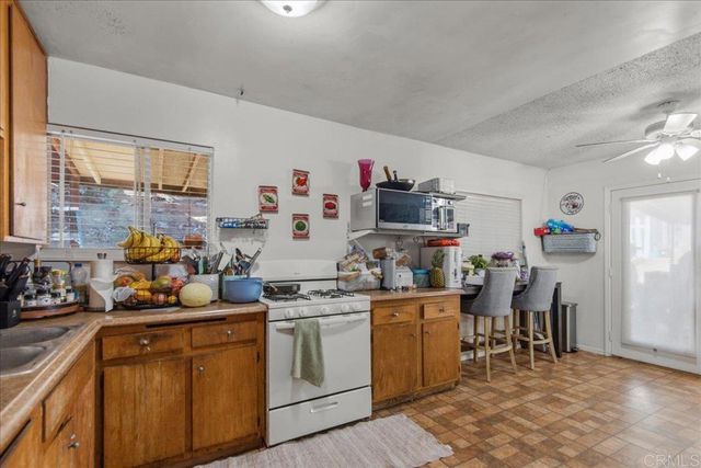 12828 Mapleview St, Lakeside, CA 92040