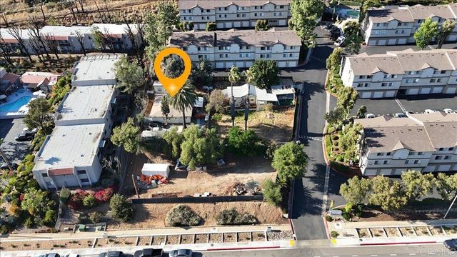 12828 Mapleview St, Lakeside, CA 92040
