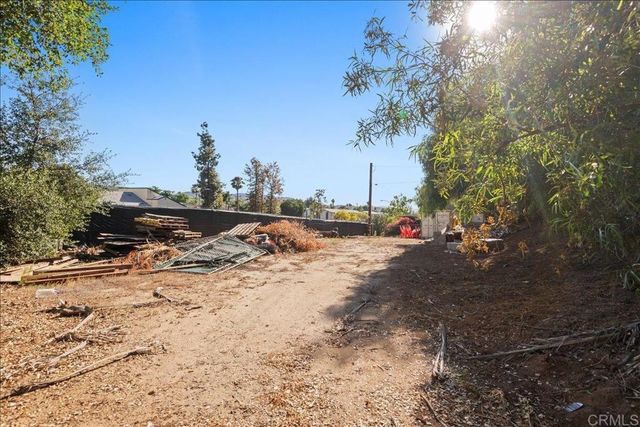 12828 Mapleview St, Lakeside, CA 92040