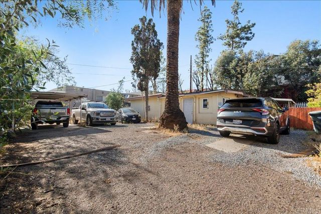 12828 Mapleview St, Lakeside, CA 92040