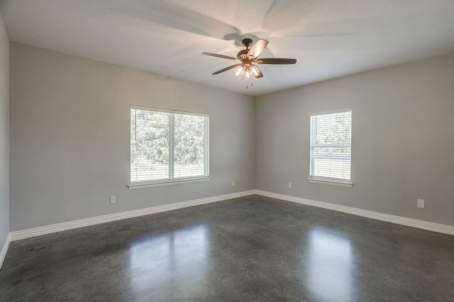 13901 County Road 102, Grandview, TX 76050