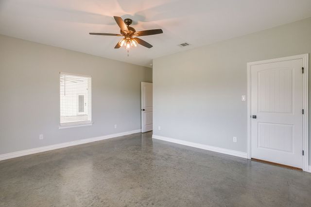13901 County Road 102, Grandview, TX 76050