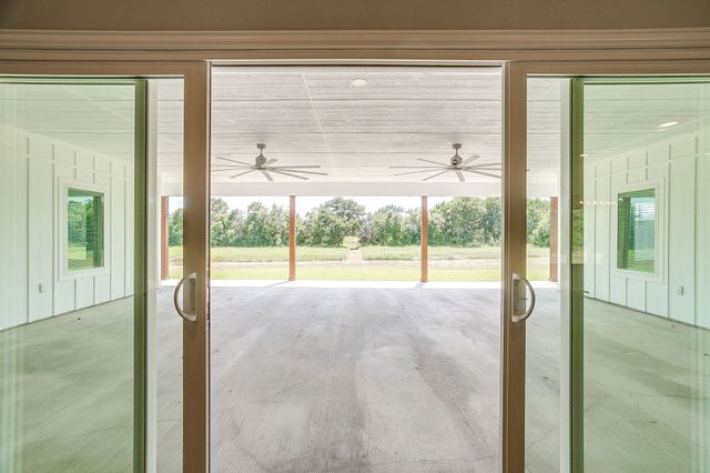 13901 County Road 102, Grandview, TX 76050