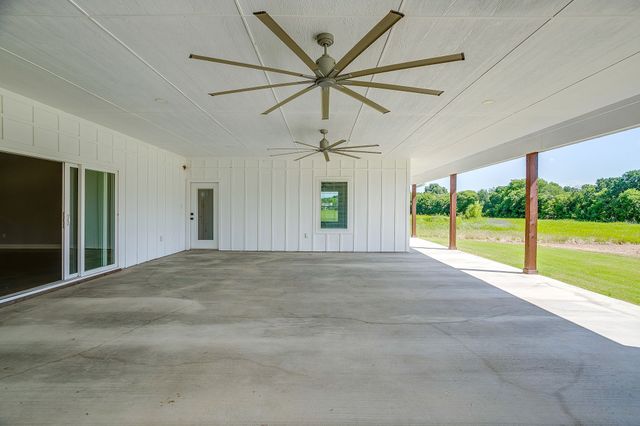 13901 County Road 102, Grandview, TX 76050