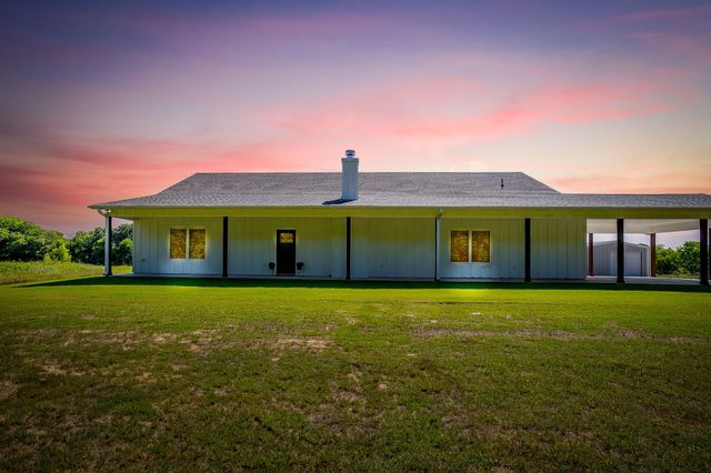13901 County Road 102, Grandview, TX 76050