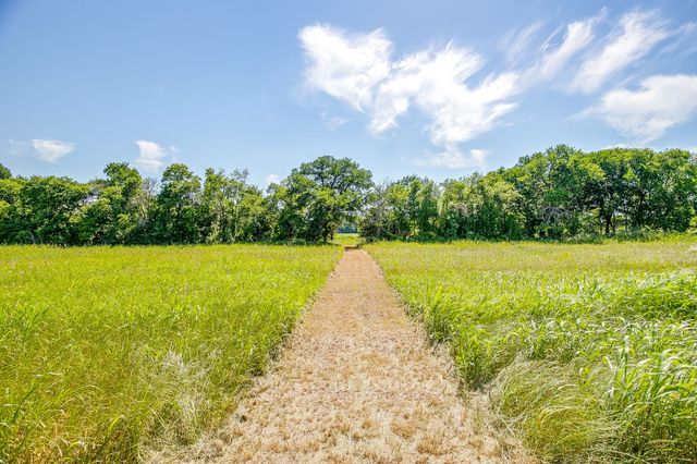 13901 County Road 102, Grandview, TX 76050