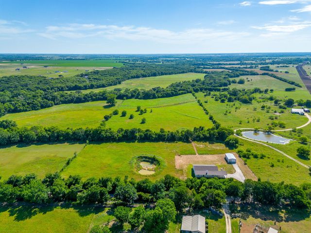 13901 County Road 102, Grandview, TX 76050