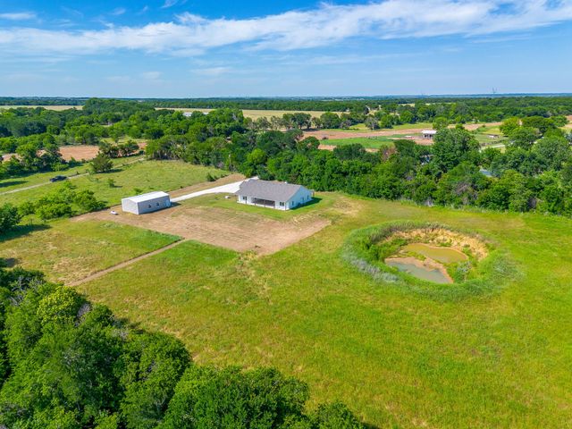 13901 County Road 102, Grandview, TX 76050