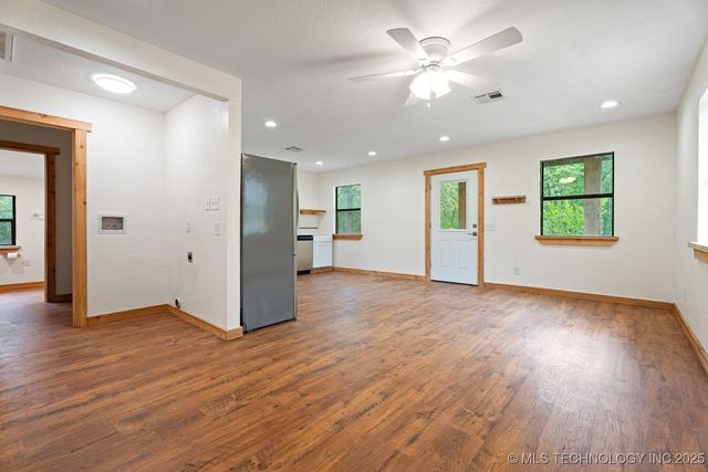 1592 20 Highway, Eucha, OK 74342