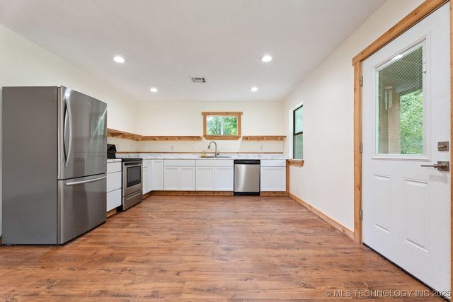 1592 20 Highway, Eucha, OK 74342