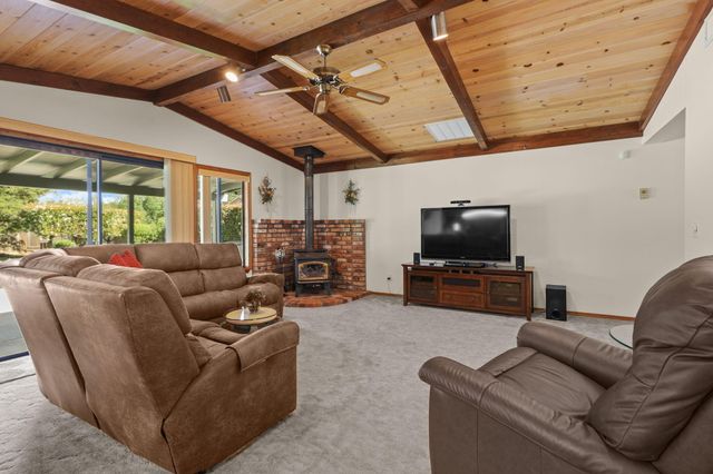 7501 Fiesta Way, Redding, CA 96002