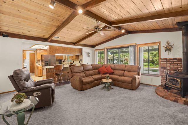 7501 Fiesta Way, Redding, CA 96002