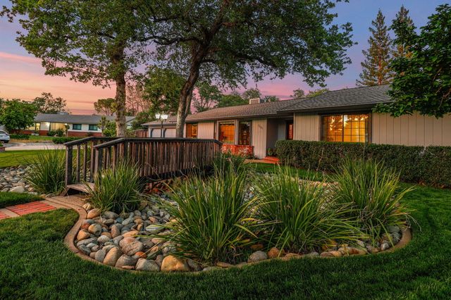 7501 Fiesta Way, Redding, CA 96002