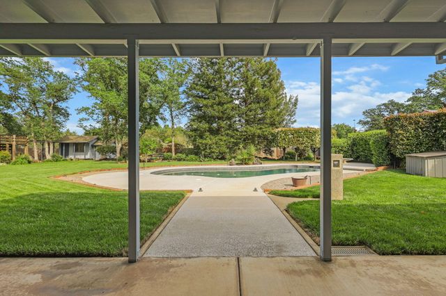 7501 Fiesta Way, Redding, CA 96002