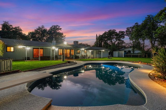 7501 Fiesta Way, Redding, CA 96002