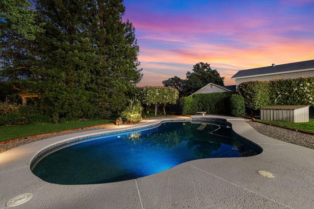 7501 Fiesta Way, Redding, CA 96002