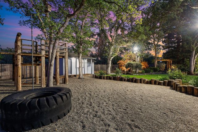 7501 Fiesta Way, Redding, CA 96002