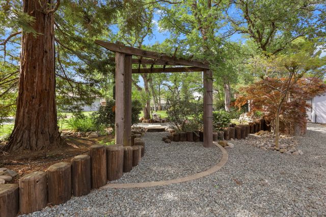 7501 Fiesta Way, Redding, CA 96002