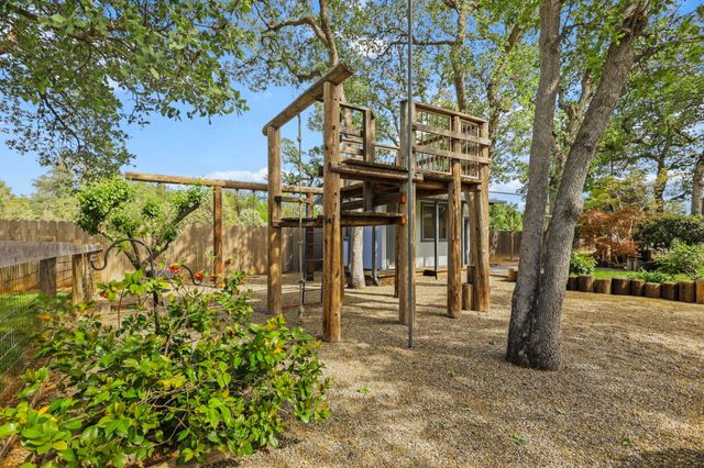 7501 Fiesta Way, Redding, CA 96002