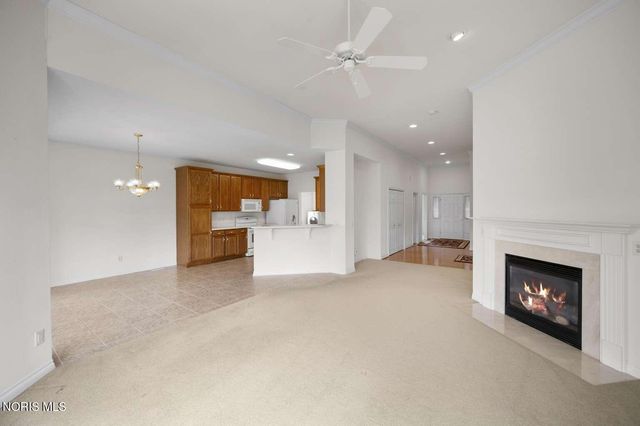 7372 Harbour Light Court, Maumee, OH 43537