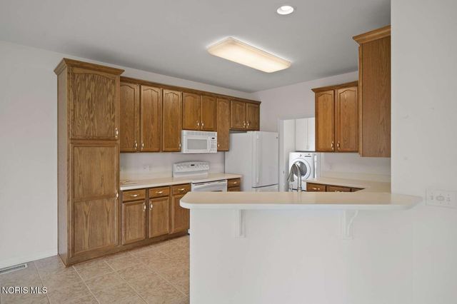 7372 Harbour Light Court, Maumee, OH 43537