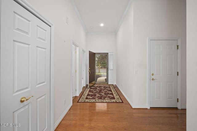 7372 Harbour Light Court, Maumee, OH 43537