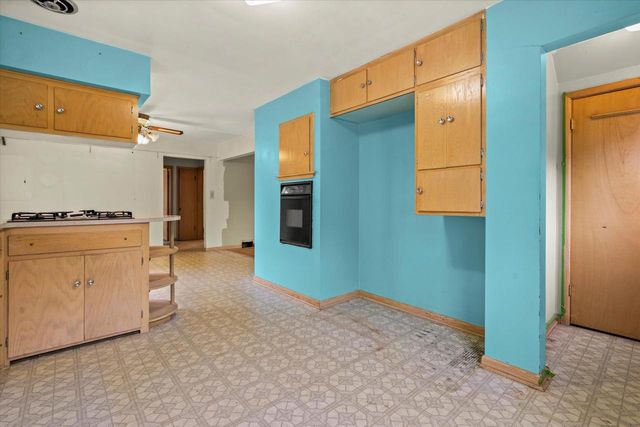 4265 S 22nd STREET, Milwaukee, WI 53221