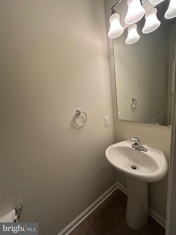 44 CLEMENT CT, Downingtown, PA 19335