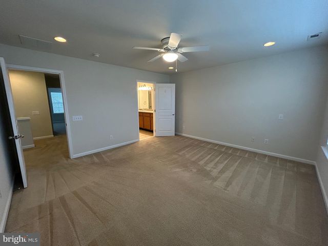 44 CLEMENT CT, Downingtown, PA 19335