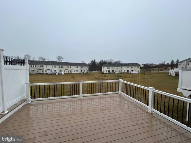 44 CLEMENT CT, Downingtown, PA 19335