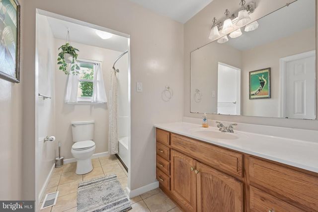 14 SWARTHMORE AVE, Stratford, NJ 08084