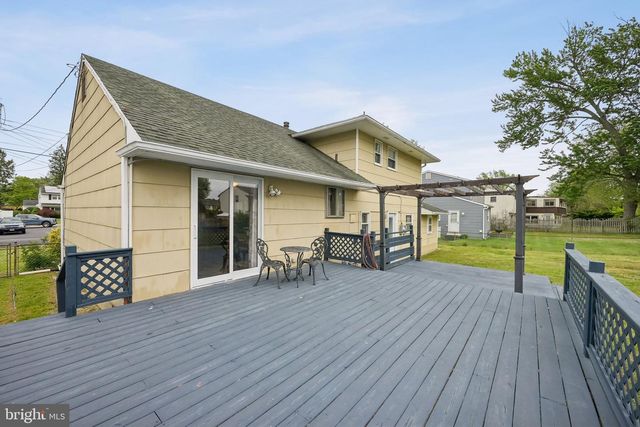 14 SWARTHMORE AVE, Stratford, NJ 08084