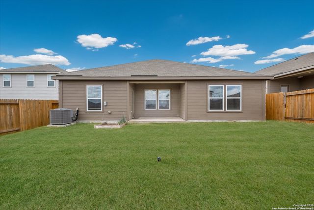 9135 Bennett, Converse, TX 78109