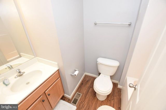 121 EQUINOX WAY W, Martinsburg, WV 25401