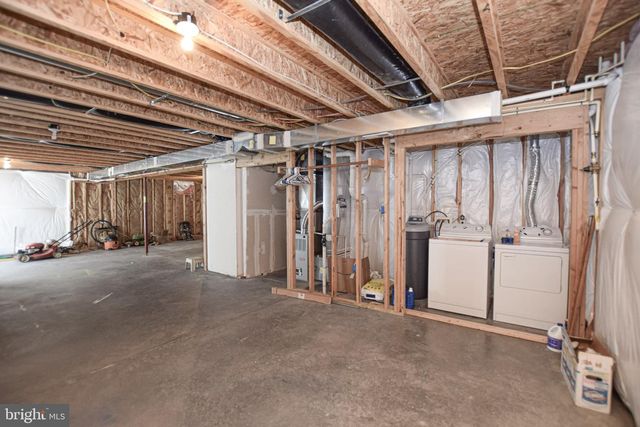 121 EQUINOX WAY W, Martinsburg, WV 25401