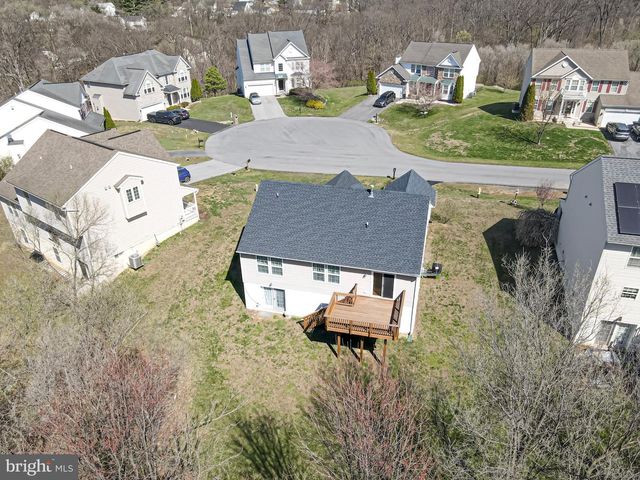 121 EQUINOX WAY W, Martinsburg, WV 25401