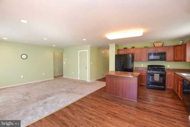 121 EQUINOX WAY W, Martinsburg, WV 25401