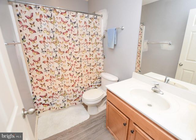 121 EQUINOX WAY W, Martinsburg, WV 25401