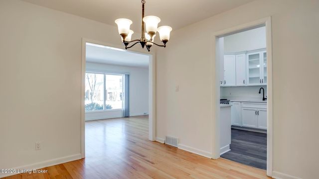 2706 Lime Kiln Ln, Louisville, KY 40222