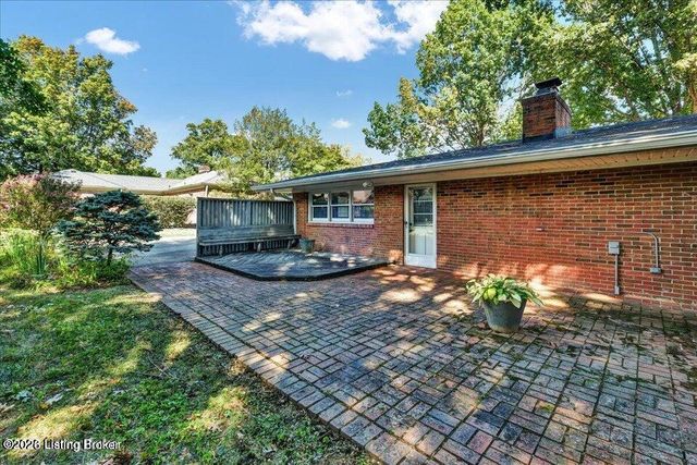 2706 Lime Kiln Ln, Louisville, KY 40222