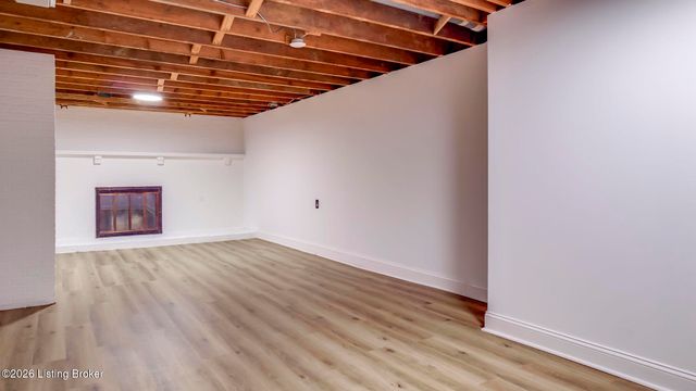 2706 Lime Kiln Ln, Louisville, KY 40222