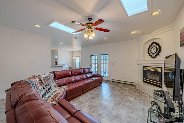 2000 Turrietta Lane SW, Albuquerque, NM 87105