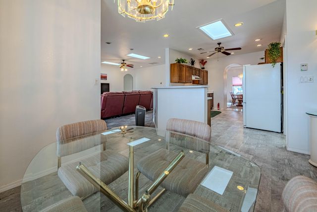 2000 Turrietta Lane SW, Albuquerque, NM 87105