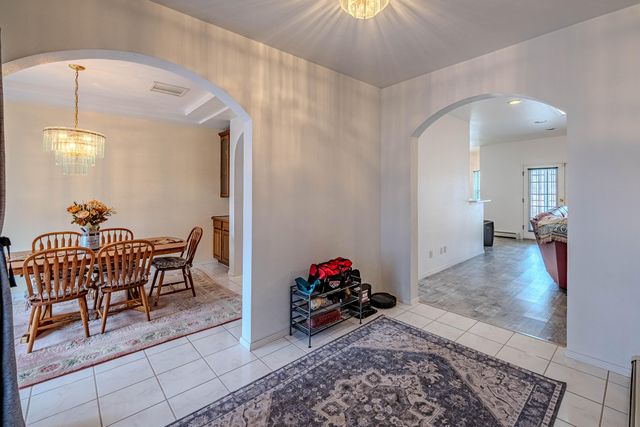 2000 Turrietta Lane SW, Albuquerque, NM 87105