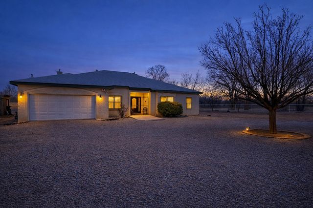 2000 Turrietta Lane SW, Albuquerque, NM 87105