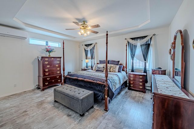 2000 Turrietta Lane SW, Albuquerque, NM 87105