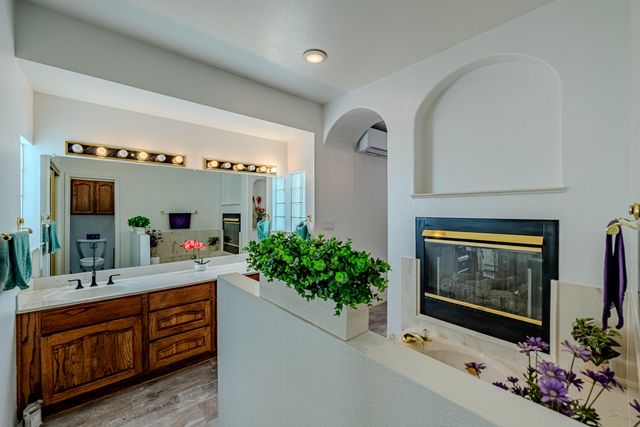 2000 Turrietta Lane SW, Albuquerque, NM 87105