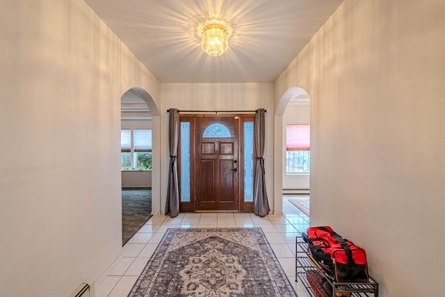 2000 Turrietta Lane SW, Albuquerque, NM 87105