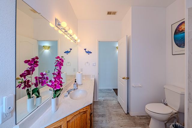 2000 Turrietta Lane SW, Albuquerque, NM 87105